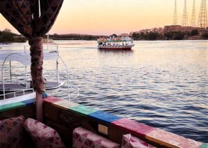 لماذا يعود الزائر إلى زيارة أسوان مرة أخرى ؟