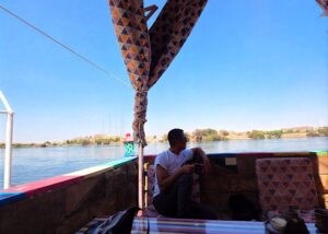 لماذا ينجذب السياح العرب إلى مطاعم مطلة على النيل في أسوان؟